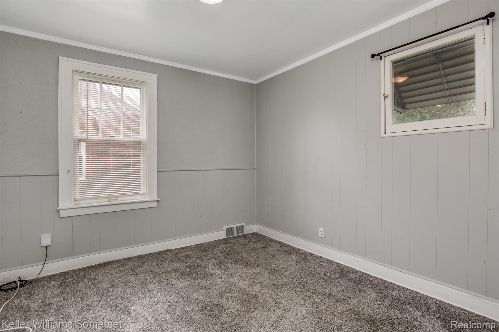 1069 Eaton Road Berkley, MI 48072 - Photo 16 of 33