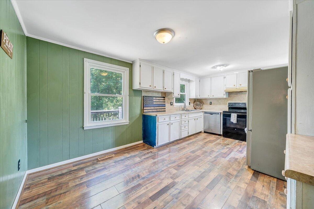 390 Rakes Road Rocky Mount, VA 24151 - Photo 7 of 18 09-MIB09777