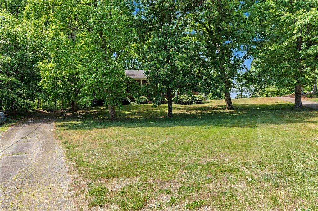 654 Runningbrook Lane Rural Hall, NC 27045 - Photo 2 of 32 Gallery Image 2