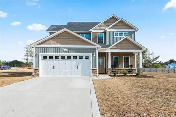 $2,000 | 820 Leah Street, Fayetteville, NC 28312