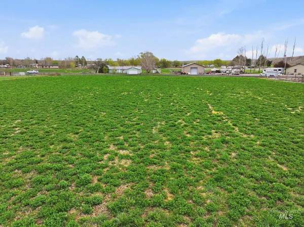 $199,500 | 1 Block Jade Way, Hammett, ID 83627