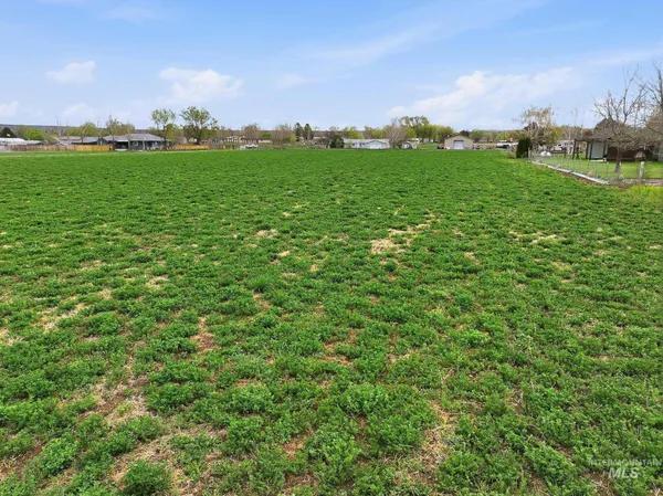 $199,500 | 1 Block Jade Way, Hammett, ID 83627