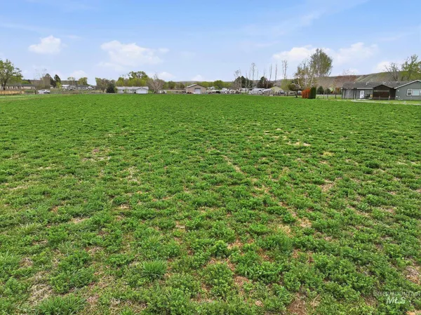 $199,500 | 1 Block Jade Way, Hammett, ID 83627