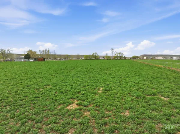 $199,500 | 1 Block Jade Way, Hammett, ID 83627