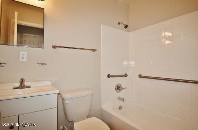 4926 Foxboro Road Jacksonville, FL 32208 - Photo 10 of 13 10 (640x422)