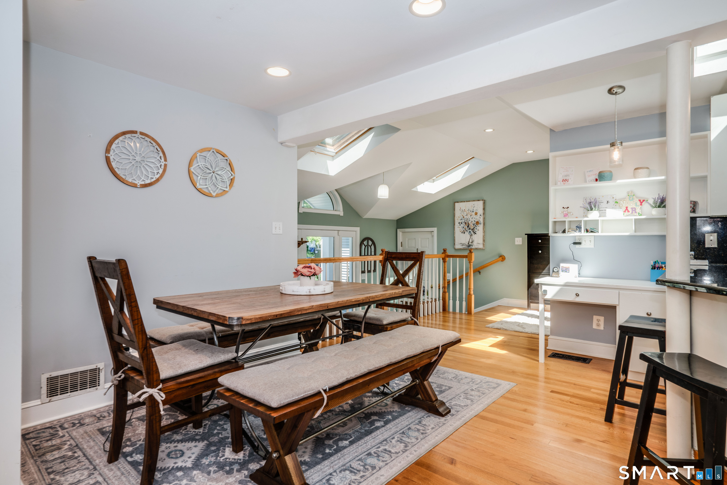 98 Colony Road West Hartford, CT 06117 - Photo 9 of 40