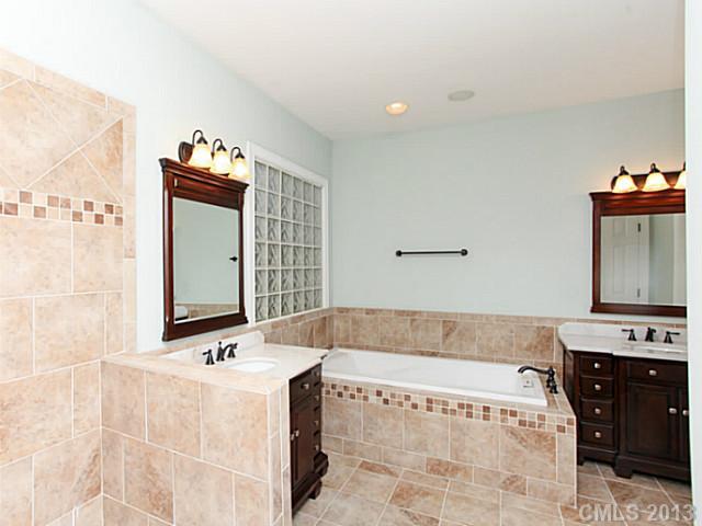 12206 Farnborough Road Huntersville, NC 28078 - Photo 9 of 16 Gallery Image 9