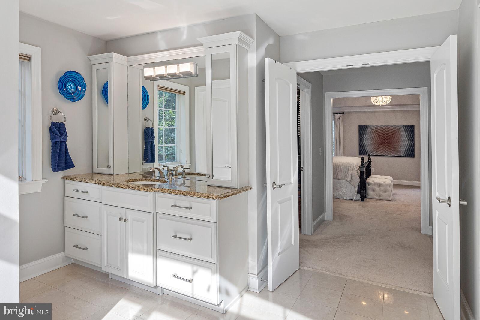 90 Atwater Road Chadds Ford, PA 19317 - Photo 29 of 50 Separate Vanities