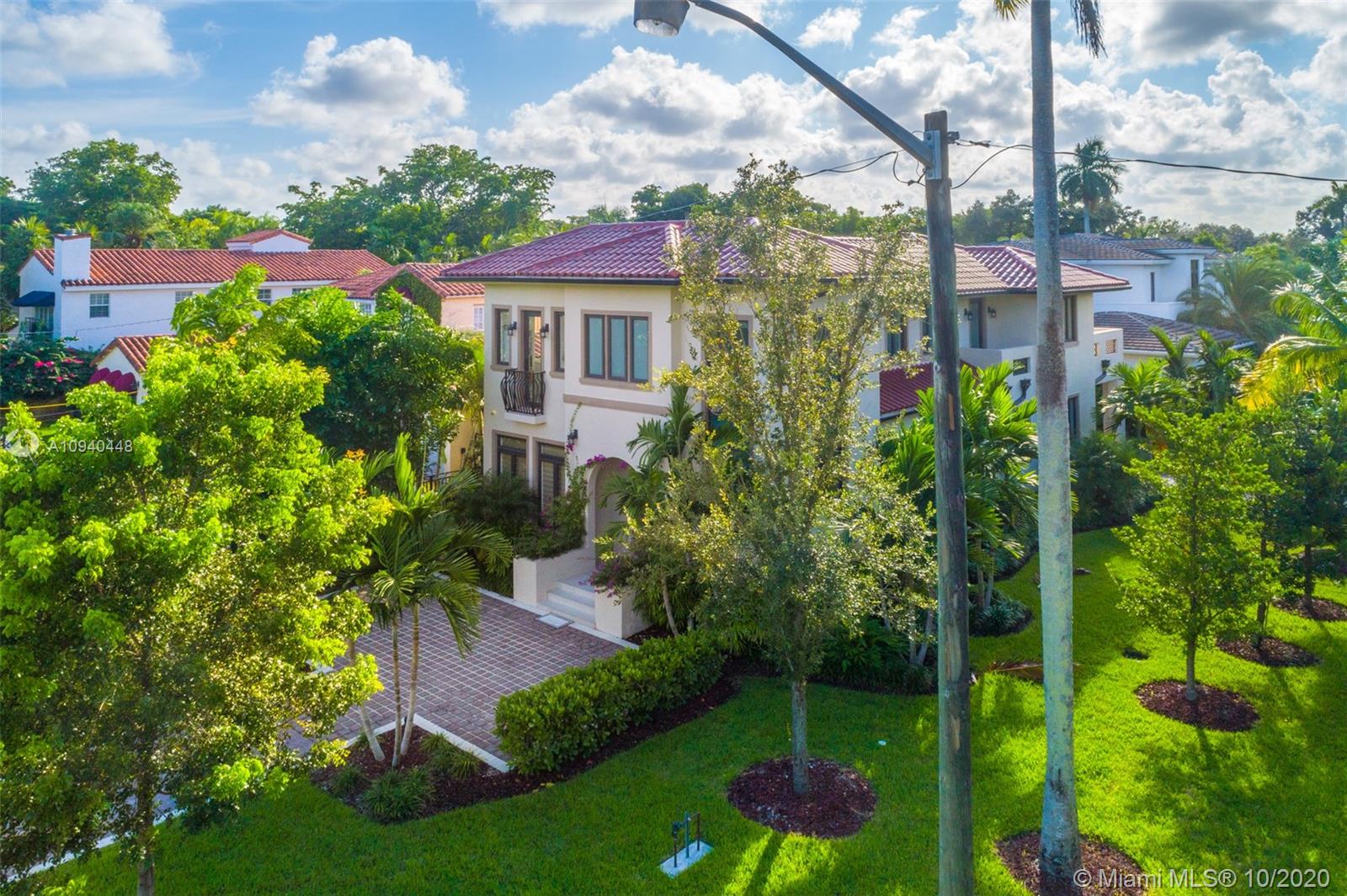 4200 Alhambra Circle Coral Gables, FL 33146 - Photo 2 of 34