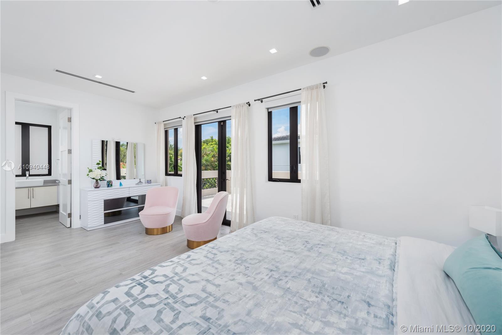 4200 Alhambra Circle Coral Gables, FL 33146 - Photo 23 of 34 Master Bedroom