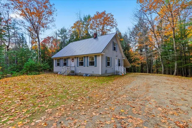 $280,000 | 782 Main Street, Wayne, ME 04284