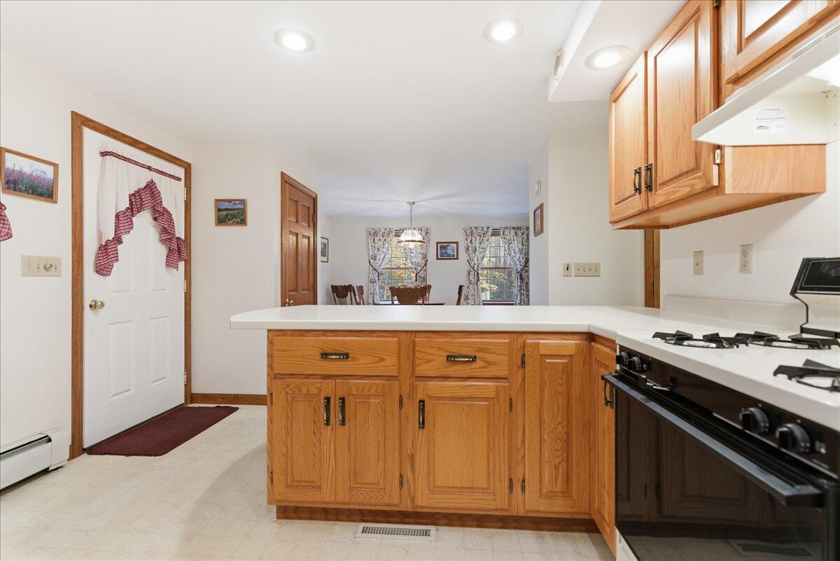 782 Main Street Wayne, ME 04284 - Photo 9 of 36 16-782 Main St_Wayne_ME-34