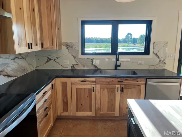 $329,900 | 4218 Oak Hill Road, Cuba, MO 65453