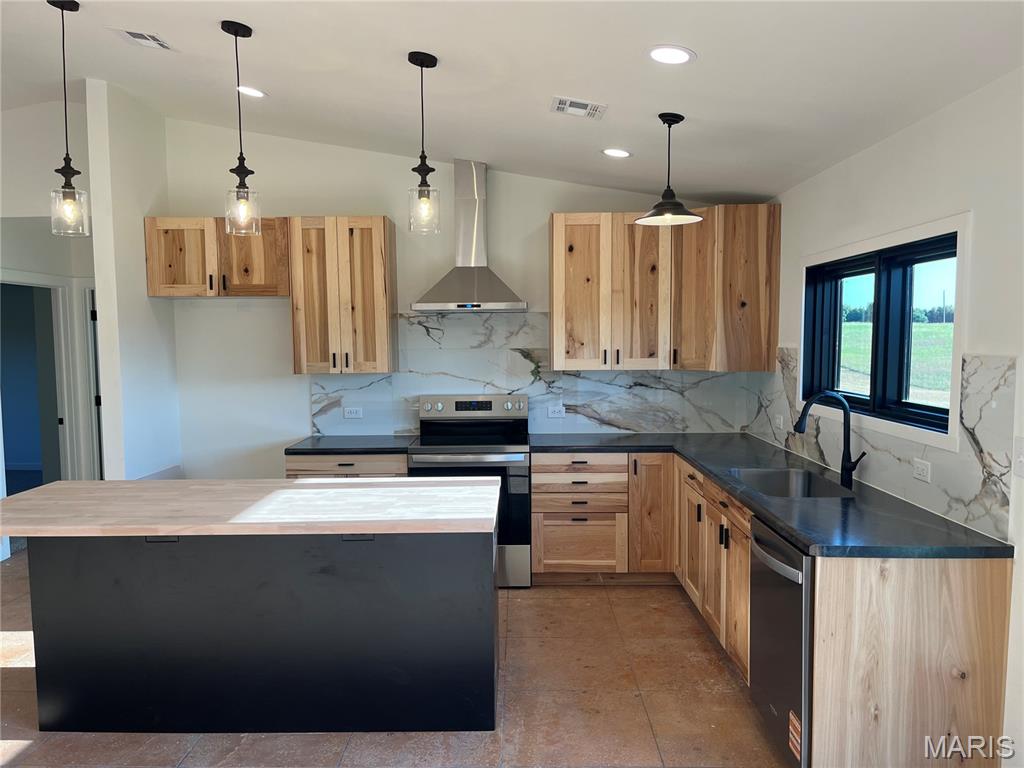 4218 Oak Hill Road Cuba, MO 65453 - Photo 9 of 20