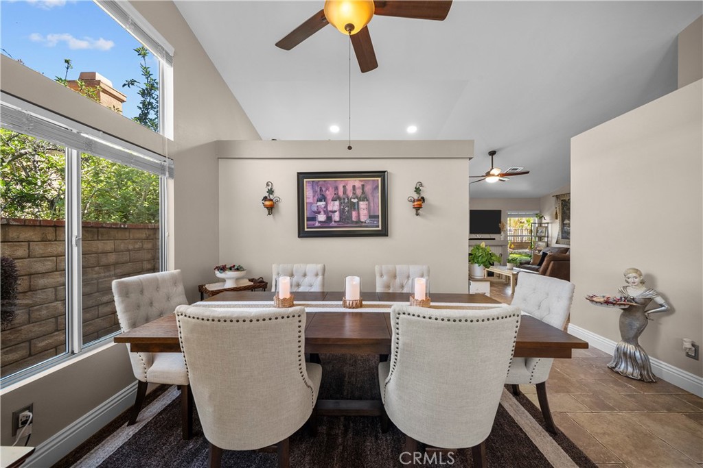 27908 Rainier Road Castaic, CA 91384 - Photo 13 of 41
