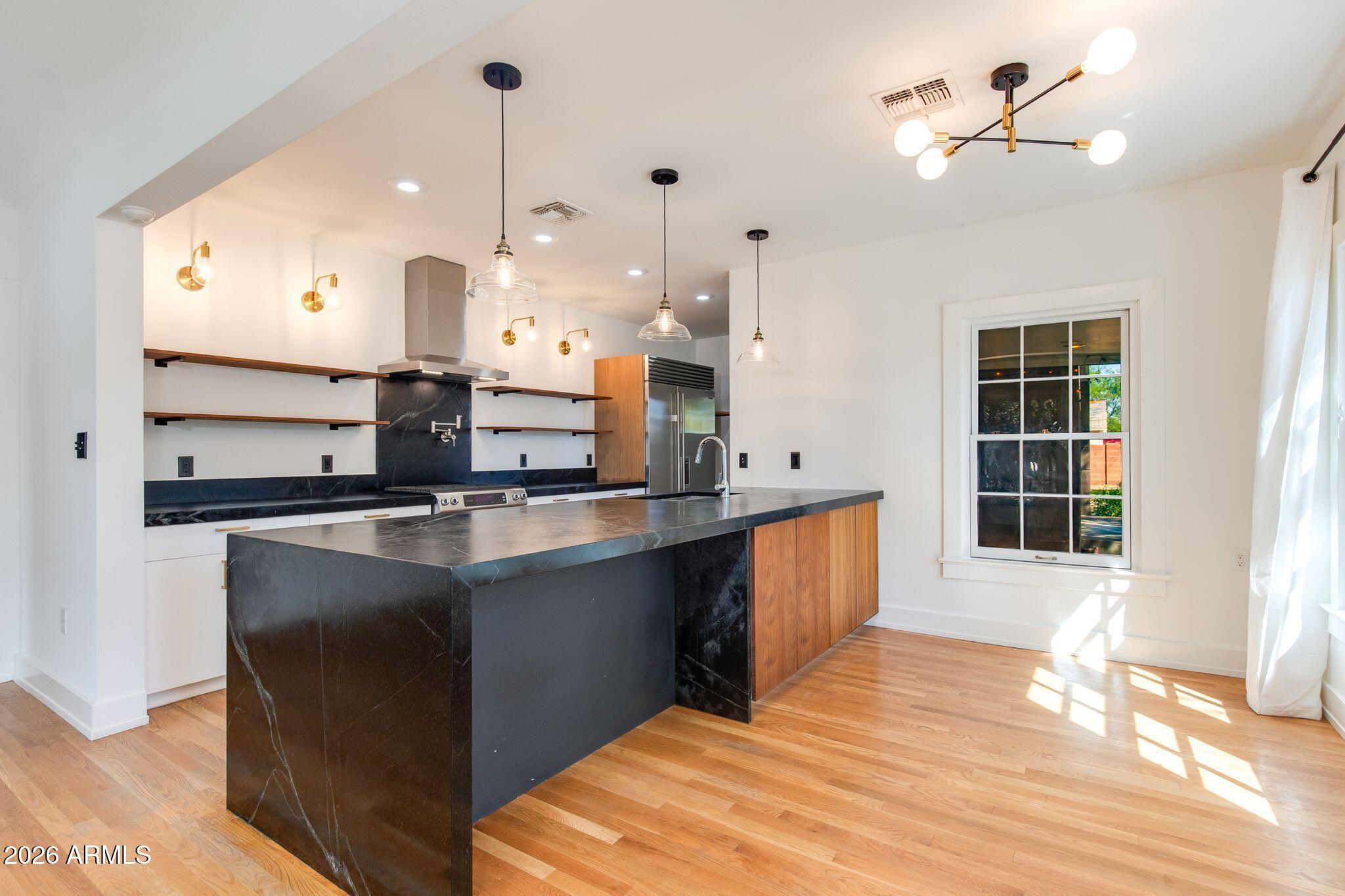 1302 West Culver Street Phoenix, AZ 85007 - Photo 3 of 18 mls_18-Culver