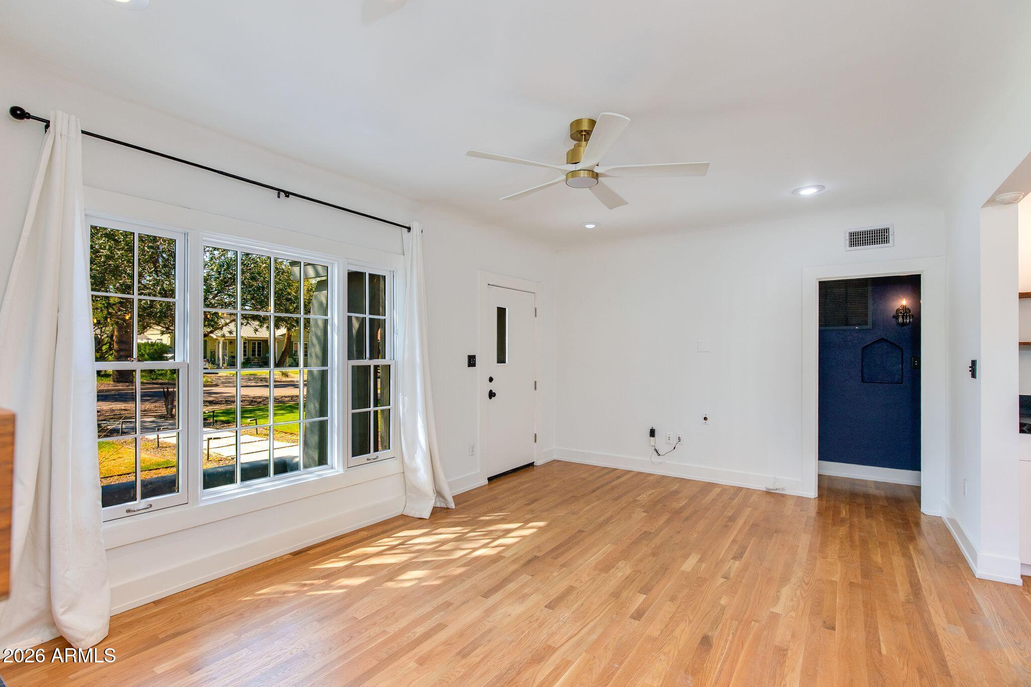 1302 West Culver Street Phoenix, AZ 85007 - Photo 6 of 18 10-Culver