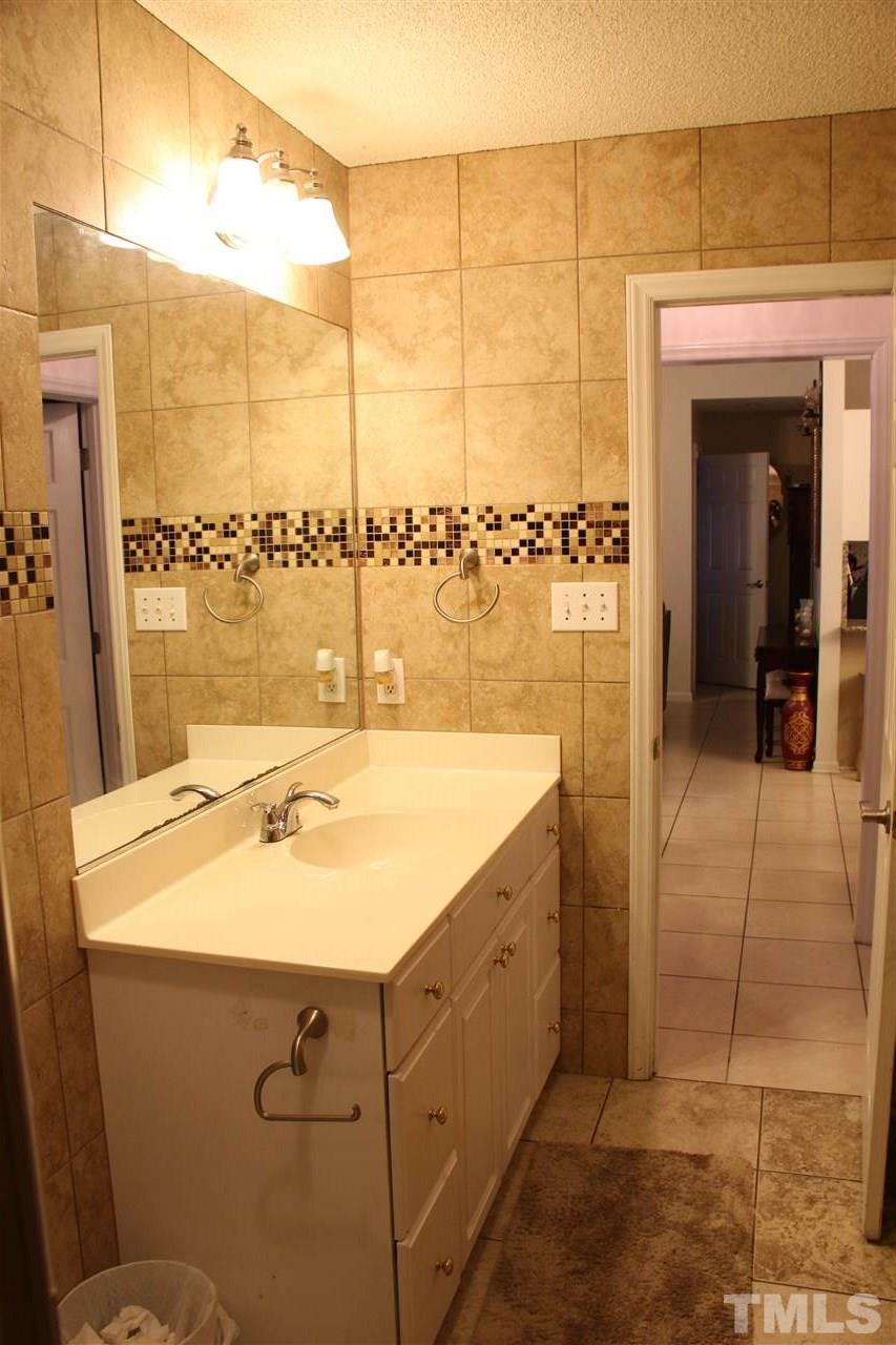 112 Crossfire Road Holly Springs, NC 27540 - Photo 14 of 25 Gallery Image 14
