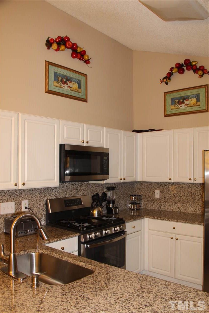112 Crossfire Road Holly Springs, NC 27540 - Photo 8 of 25 Gallery Image 8