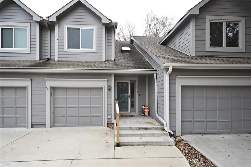 8229 Northwest Barrybrooke Court Kansas City, MO 64151 - Photo 1 of 24