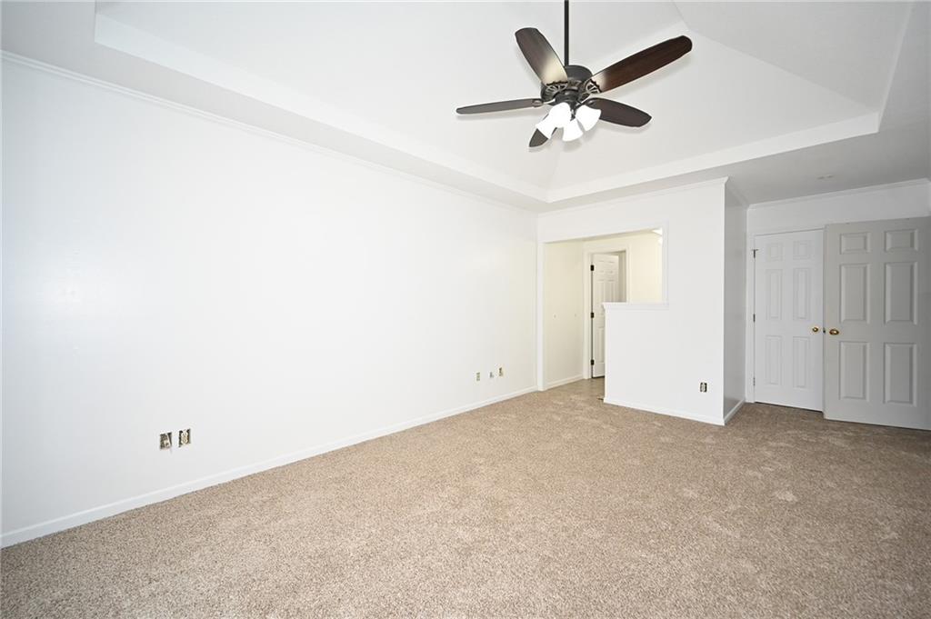 8229 Northwest Barrybrooke Court Kansas City, MO 64151 - Photo 14 of 24