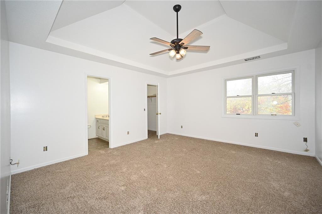 8229 Northwest Barrybrooke Court Kansas City, MO 64151 - Photo 18 of 24