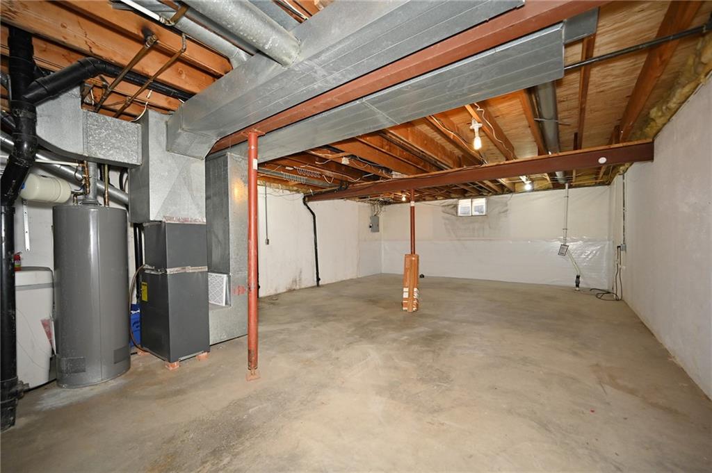 8229 Northwest Barrybrooke Court Kansas City, MO 64151 - Photo 21 of 24