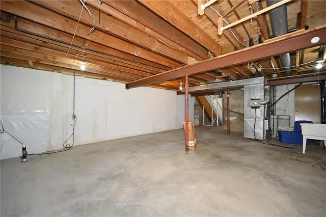 $255,000 | 8229 Northwest Barrybrooke Court, Kansas City, MO 64151