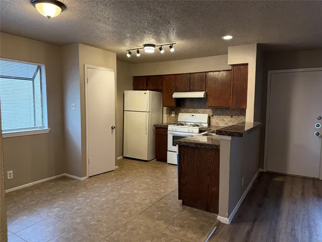 $995 | 9810 Roxanna Drive, Unit D, Austin, TX 78748