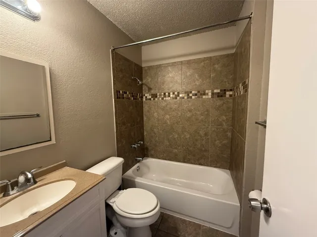 $995 | 9810 Roxanna Drive, Unit D, Austin, TX 78748