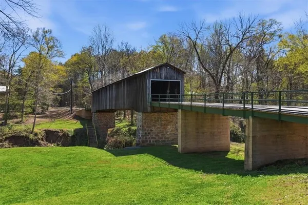 $829,777 | 109 River Walk Parkway, Euharlee, GA 30145