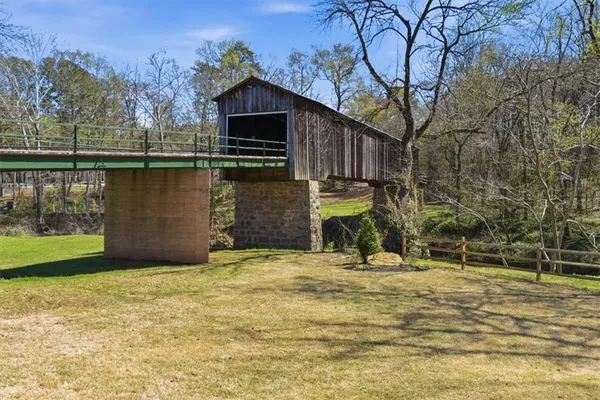 $829,777 | 109 River Walk Parkway, Euharlee, GA 30145