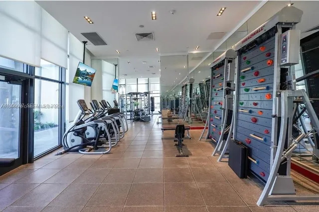 $495,000 | 1600 Northeast 1st Avenue, Unit 2811, Miami, FL 33132