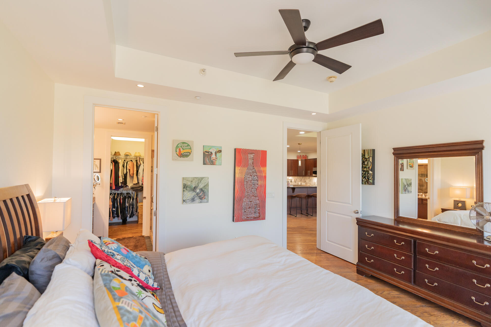 4 Cherokee Blvd., Unit 314 Chattanooga, TN 37405 - Photo 15 of 62 En suite bathroom