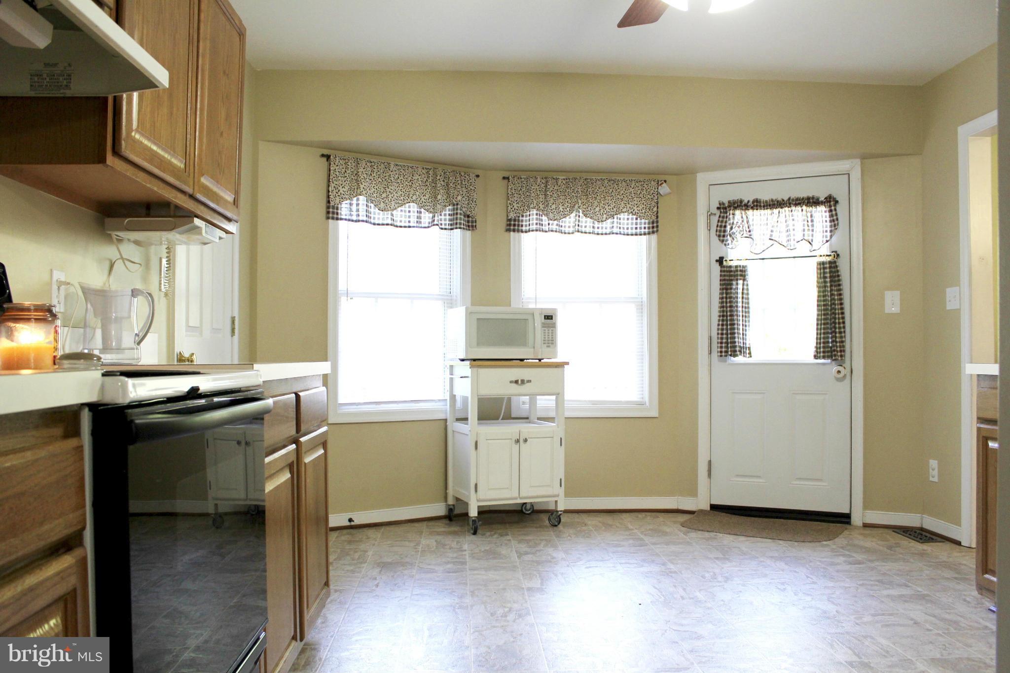 4431 Burr Hill Road Rhoadesville, VA 22542 - Photo 17 of 30 Kitchen