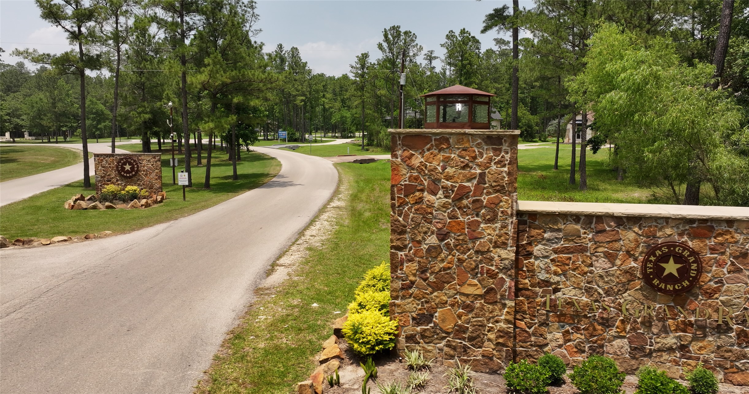 167 B Winchester Road Huntsville, TX 77340 - Photo 9 of 25 a view of a park with large trees