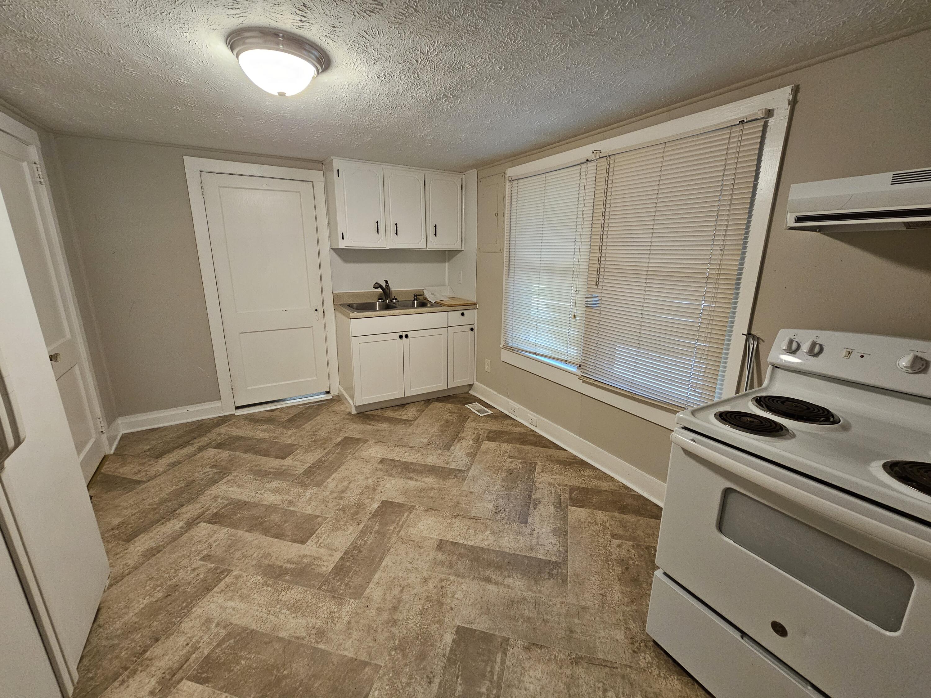 2146 Augusta Road Gloverville, SC 29828 - Photo 4 of 6