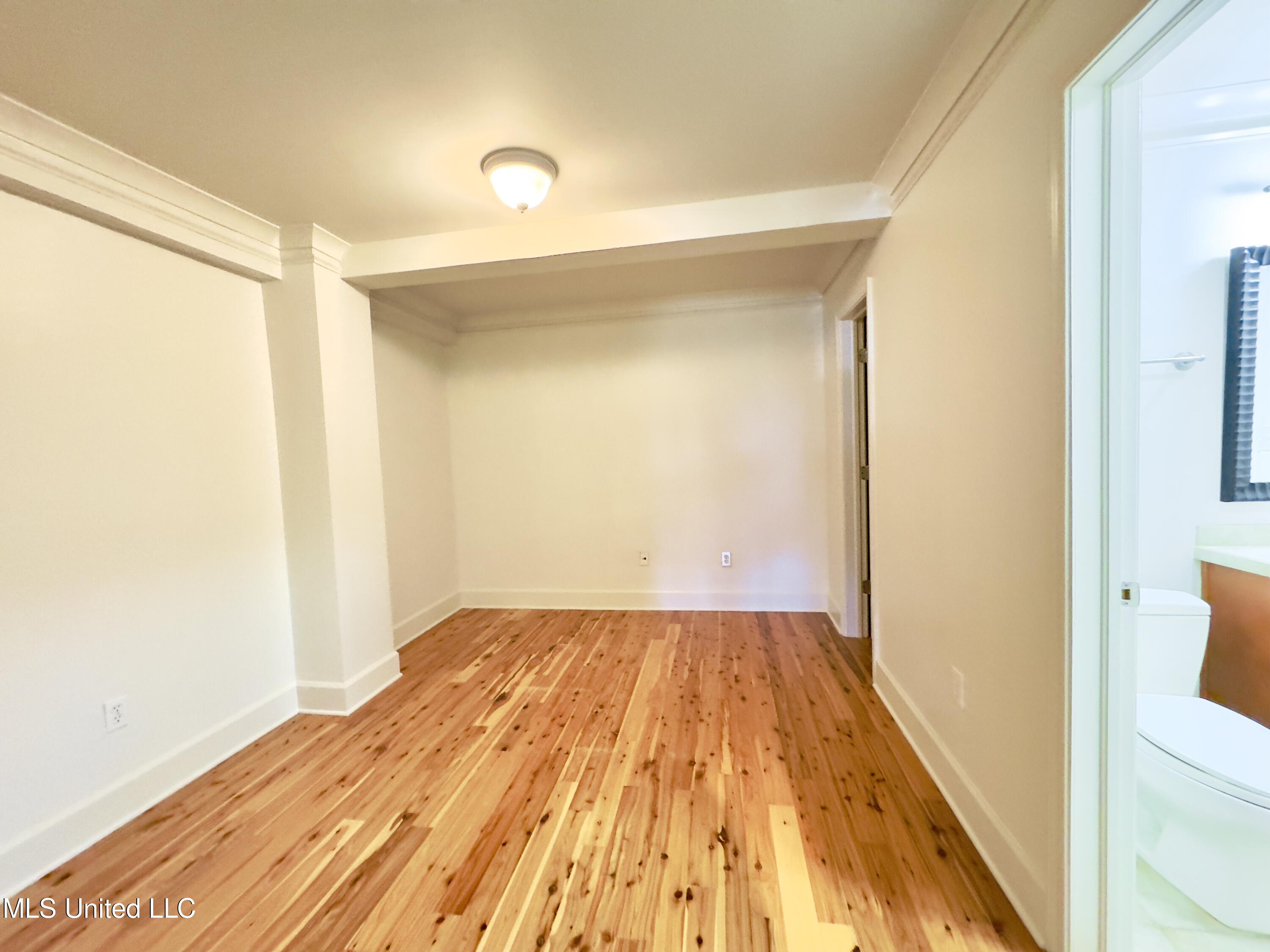 308 East Pearl Street, Unit 907 Jackson, MS 39201 - Photo 14 of 16 80F79D8F-D9E2-48C3-8C7D-E5EAD6BCE8DD_1_2