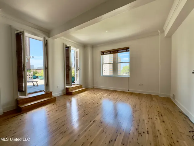 $1,400 | 308 East Pearl Street, Unit 907, Jackson, MS 39201