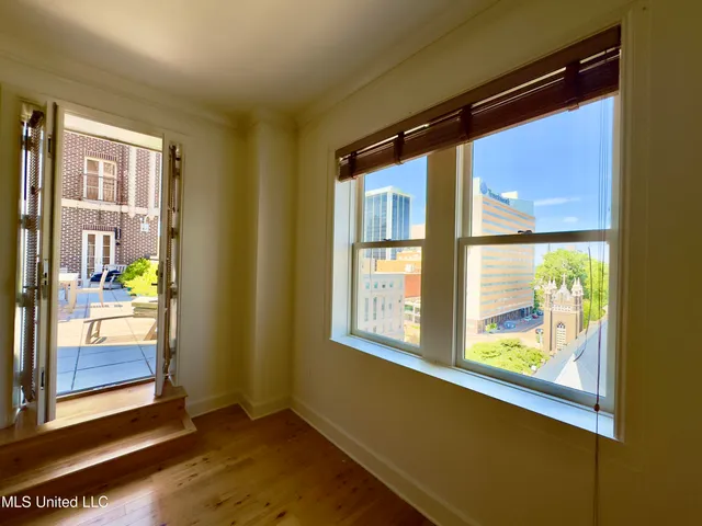 $1,400 | 308 East Pearl Street, Unit 907, Jackson, MS 39201