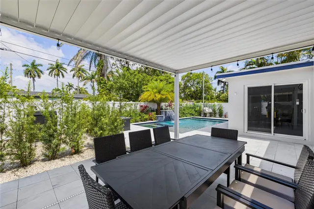 $1,000,000 | 1104 North 13th Terrace, Hollywood, FL 33019