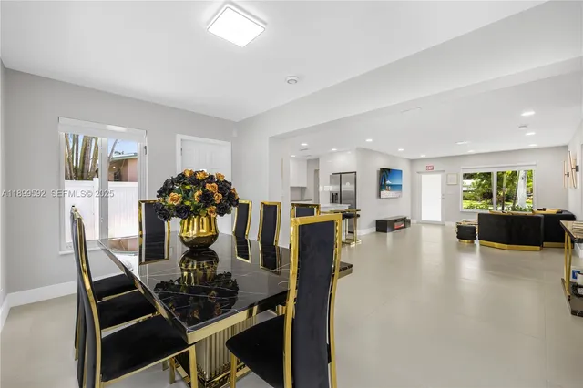 $1,000,000 | 1104 North 13th Terrace, Hollywood, FL 33019