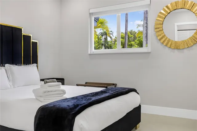 $1,000,000 | 1104 North 13th Terrace, Hollywood, FL 33019