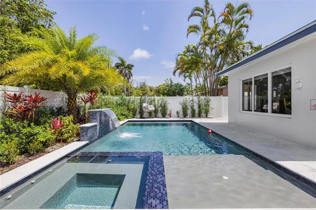 $1,000,000 | 1104 North 13th Terrace, Hollywood, FL 33019