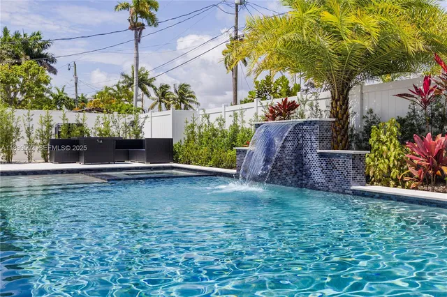 $1,000,000 | 1104 North 13th Terrace, Hollywood, FL 33019