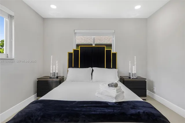 $1,000,000 | 1104 North 13th Terrace, Hollywood, FL 33019