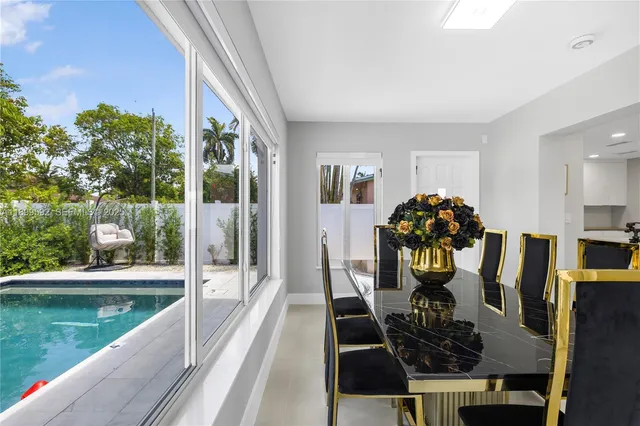 $1,000,000 | 1104 North 13th Terrace, Hollywood, FL 33019