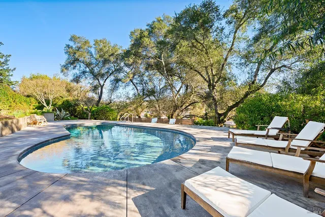 $3,550,000 | 716 University Avenue, Healdsburg, CA 95448