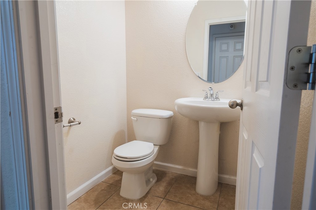 4315 Strathmore Place Merced, CA 95348 - Photo 10 of 24