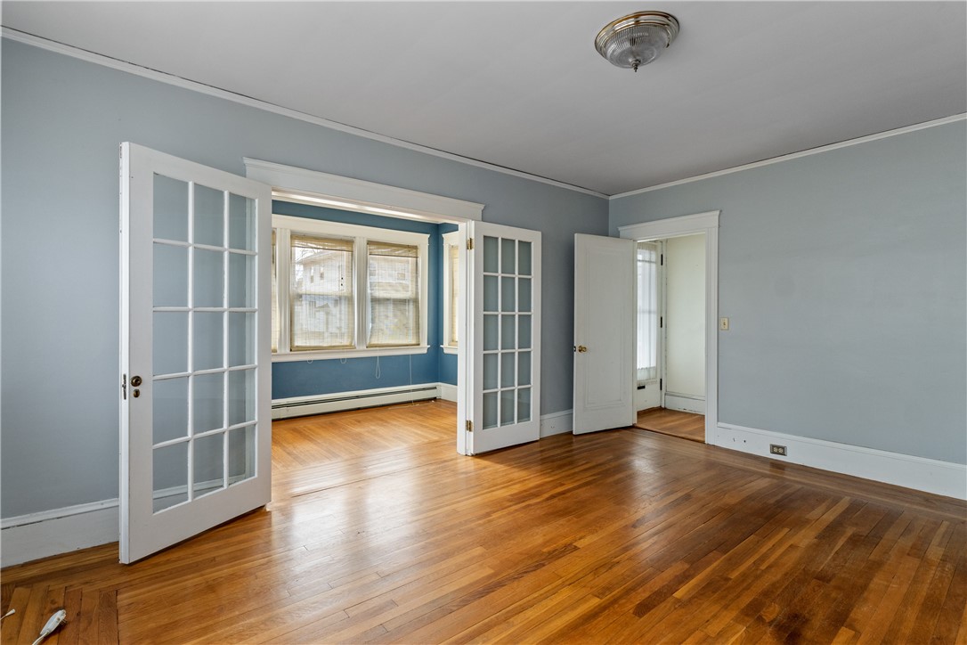 16 Friendly Road Cranston, RI 02910 - Photo 3 of 38